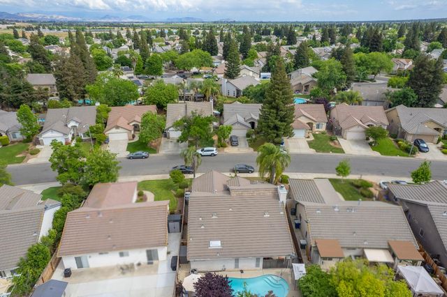 10373 N Baird Avenue, Fresno, CA 93730