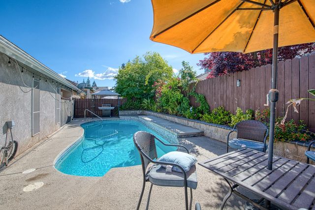 10373 N Baird Avenue, Fresno, CA 93730