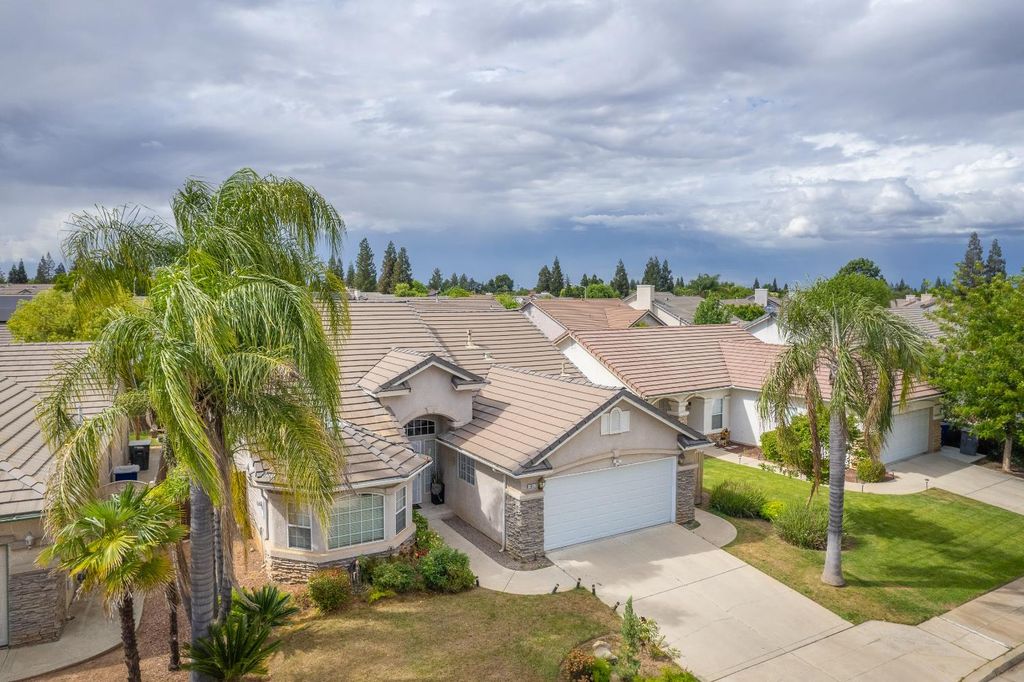 10373 N Baird Avenue, Fresno, CA 93730