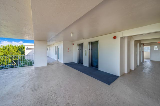 2901 S Palm Aire Drive 609, Pompano Beach, FL 33069