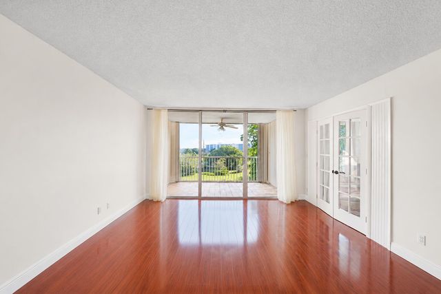 2901 S Palm Aire Drive 609, Pompano Beach, FL 33069