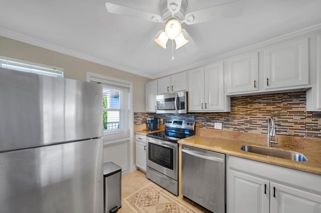 2901 S Palm Aire Drive 609, Pompano Beach, FL 33069