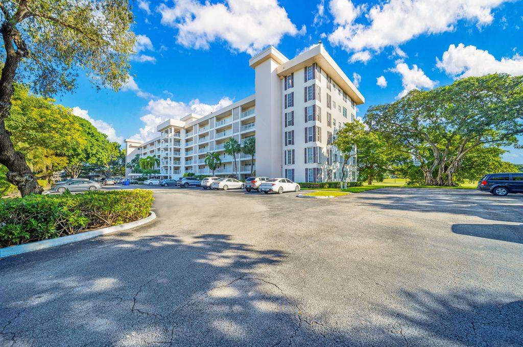2901 S Palm Aire Drive 609, Pompano Beach, FL 33069