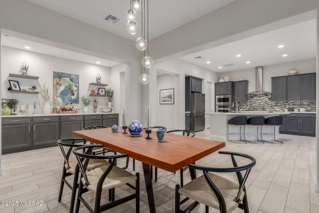 1936 N Star View Lane, Green Valley, AZ 85614