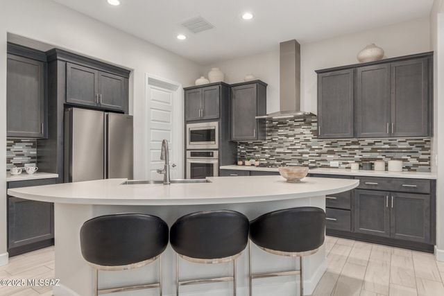 1936 N Star View Lane, Green Valley, AZ 85614