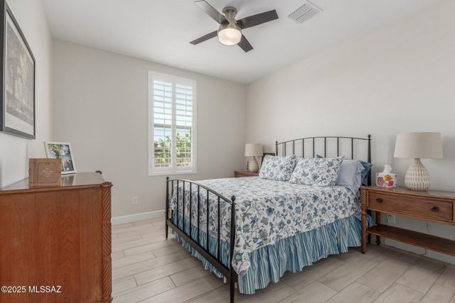 1936 N Star View Lane, Green Valley, AZ 85614