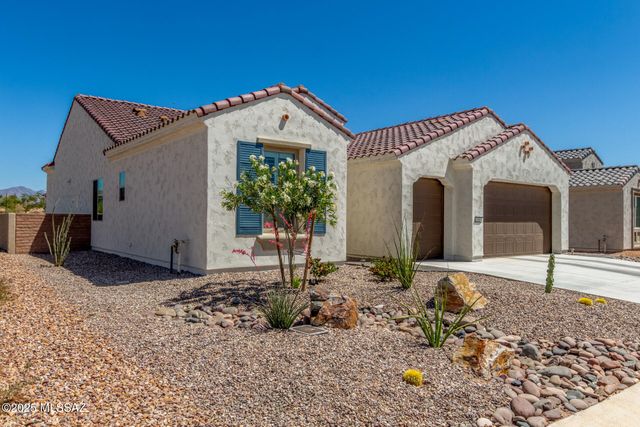 1936 N Star View Lane, Green Valley, AZ 85614