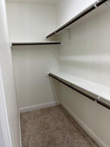 8 Pleasant Valley, Sanger, TX 76266