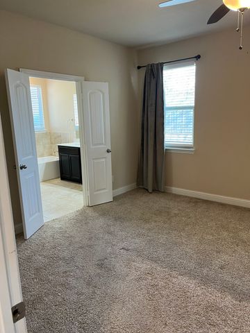 8 Pleasant Valley, Sanger, TX 76266