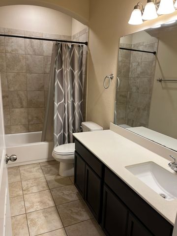 8 Pleasant Valley, Sanger, TX 76266