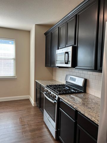 8 Pleasant Valley, Sanger, TX 76266