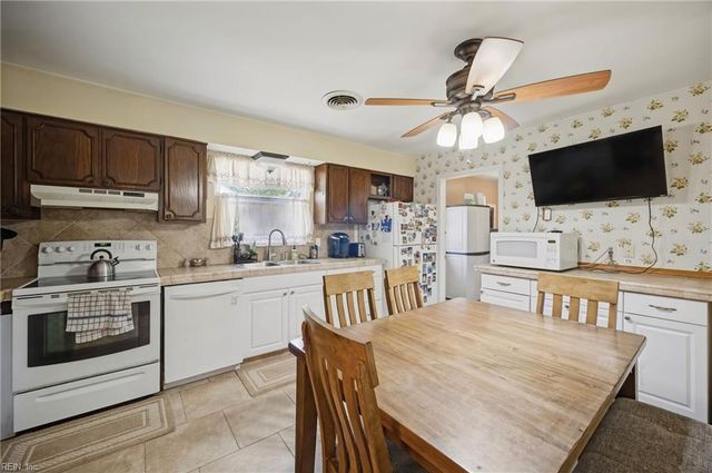 4516 Sheffield DR, Virginia Beach, VA 23455