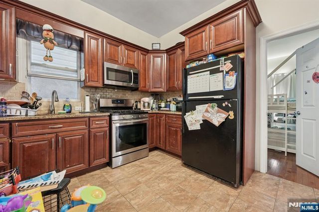 717 16th Street, Union City, NJ 07087