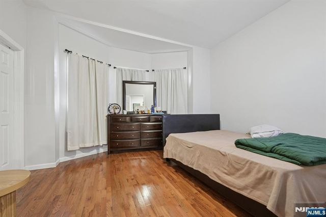 717 16th Street, Union City, NJ 07087