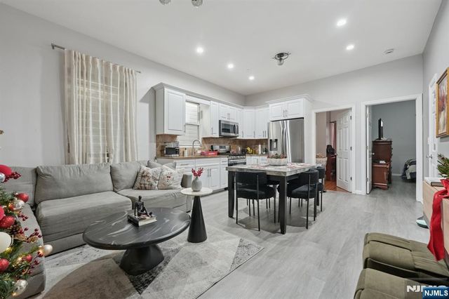 717 16th Street, Union City, NJ 07087