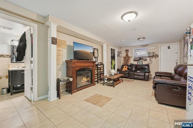 717 16th Street, Union City, NJ 07087