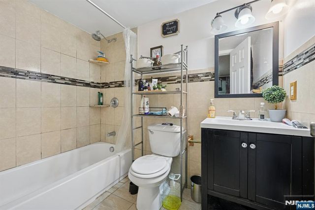 717 16th Street, Union City, NJ 07087