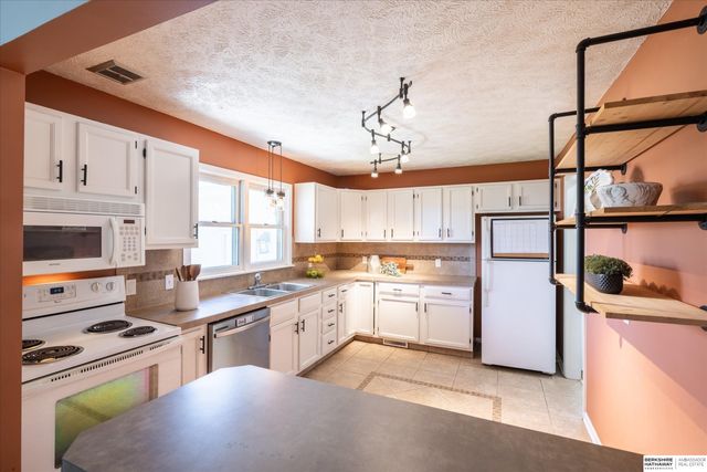 2642 Kendel Drive, Ashland, NE 68003