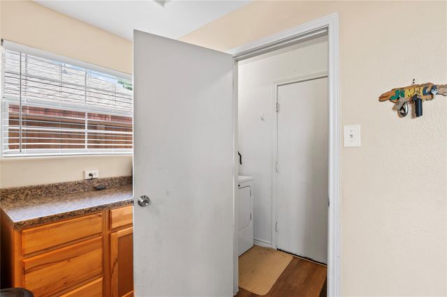 5501 Rio Sabinas Street, Rosharon, TX 77583