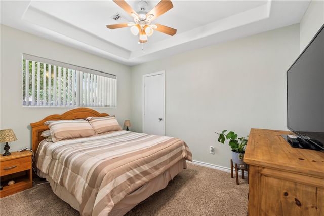 5501 Rio Sabinas Street, Rosharon, TX 77583