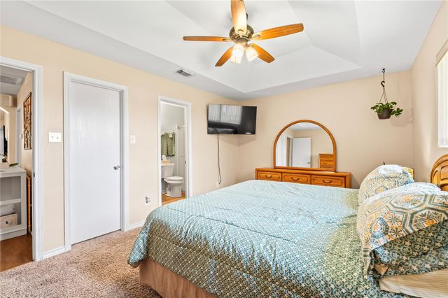 5501 Rio Sabinas Street, Rosharon, TX 77583