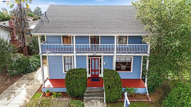 2211 College Avenue, Livermore, CA 94550