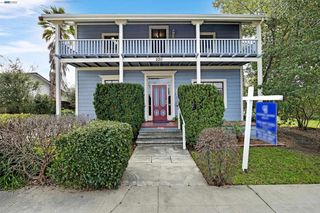 2211 College Avenue, Livermore, CA 94550