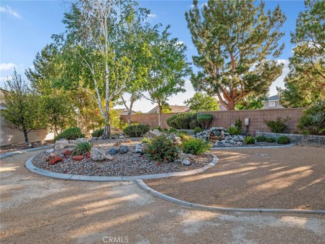 10598 Archerwill RD, Apple Valley, CA 92308