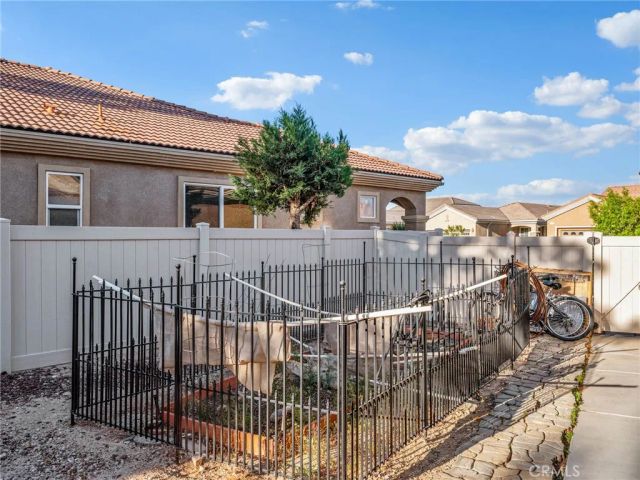 10598 Archerwill RD, Apple Valley, CA 92308