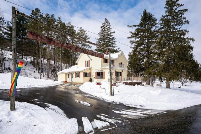 S921 Sveum Ridge ROAD, Coon Valley, WI 54623