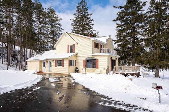 S921 Sveum Ridge ROAD, Coon Valley, WI 54623