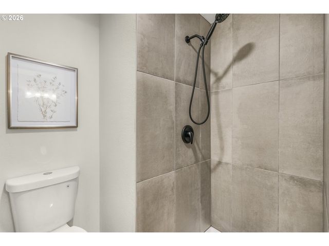 12525 Se HOLGATE Blvd, Portland, OR 97236