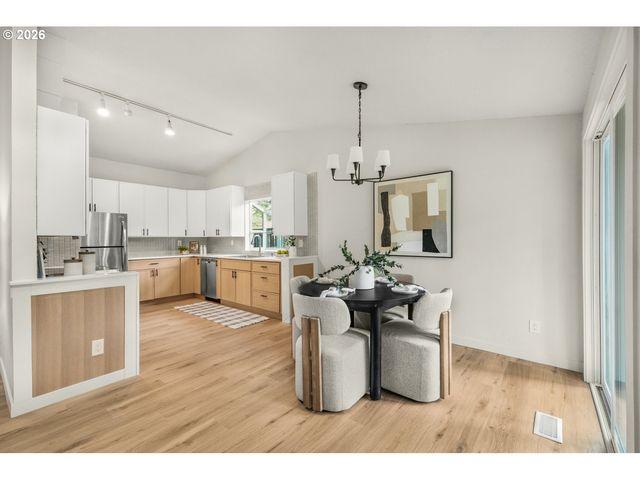 12525 Se HOLGATE Blvd, Portland, OR 97236