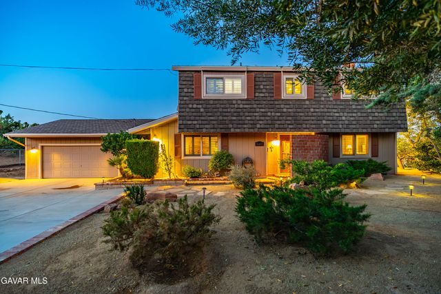 35870 Tierra Subida Avenue, Palmdale, CA 93551