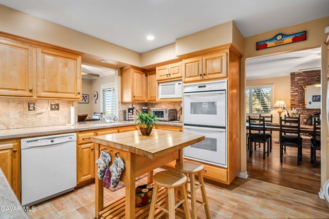 35870 Tierra Subida Avenue, Palmdale, CA 93551