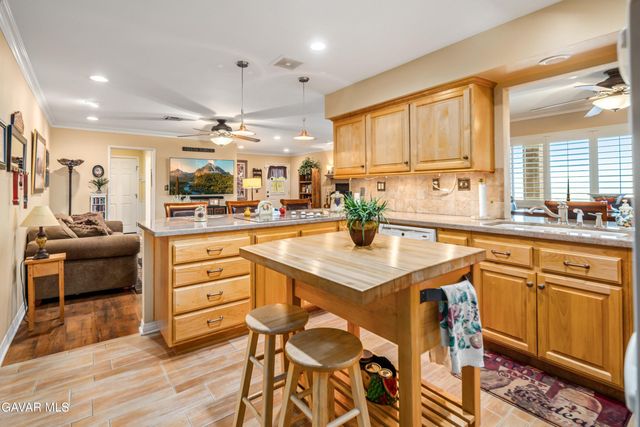 35870 Tierra Subida Avenue, Palmdale, CA 93551