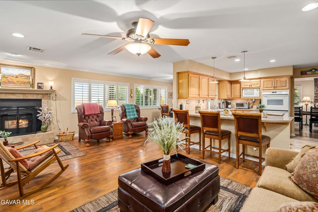 35870 Tierra Subida Avenue, Palmdale, CA 93551