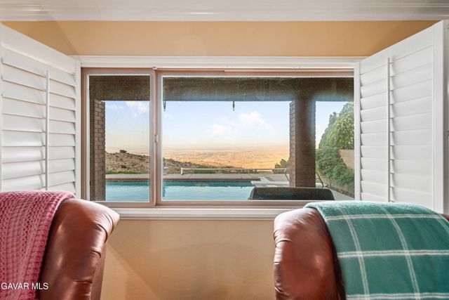 35870 Tierra Subida Avenue, Palmdale, CA 93551