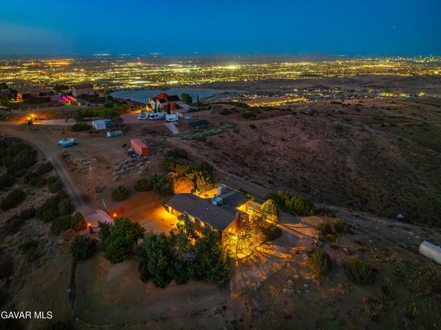 35870 Tierra Subida Avenue, Palmdale, CA 93551