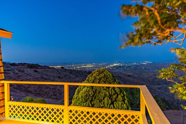 35870 Tierra Subida Avenue, Palmdale, CA 93551