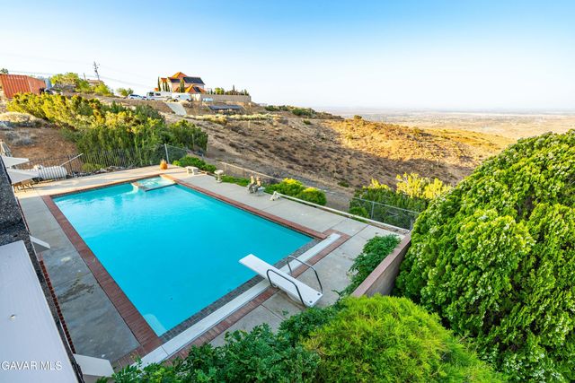 35870 Tierra Subida Avenue, Palmdale, CA 93551