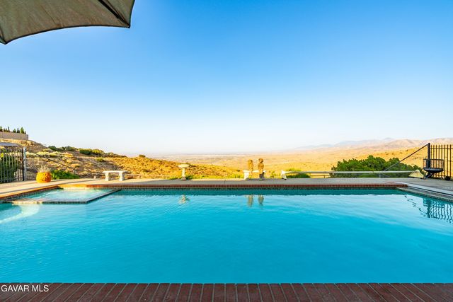 35870 Tierra Subida Avenue, Palmdale, CA 93551