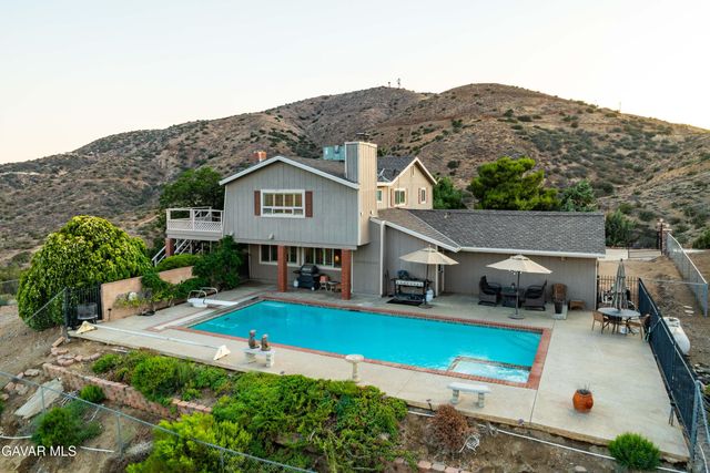 35870 Tierra Subida Avenue, Palmdale, CA 93551