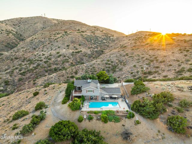 35870 Tierra Subida Avenue, Palmdale, CA 93551