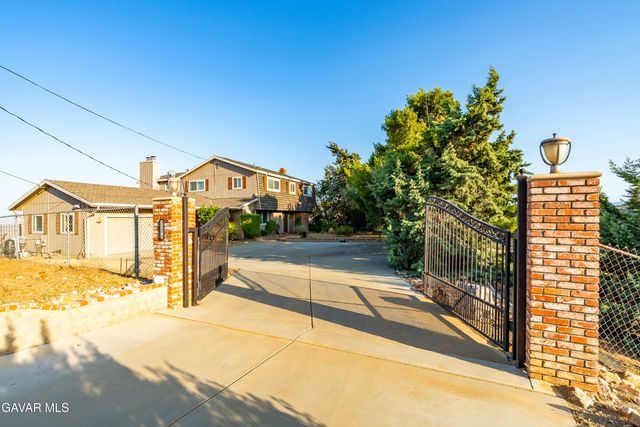 35870 Tierra Subida Avenue, Palmdale, CA 93551