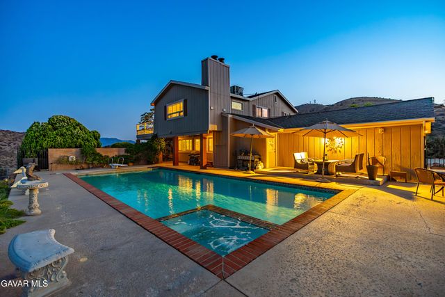 35870 Tierra Subida Avenue, Palmdale, CA 93551