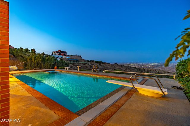 35870 Tierra Subida Avenue, Palmdale, CA 93551