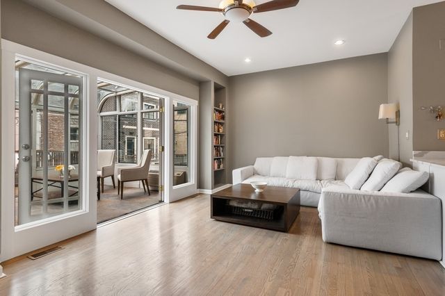 1454 N Wieland Street, Chicago, IL 60610