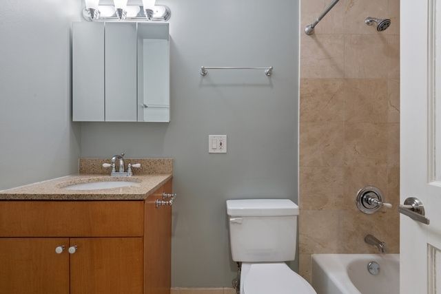 1454 N Wieland Street, Chicago, IL 60610