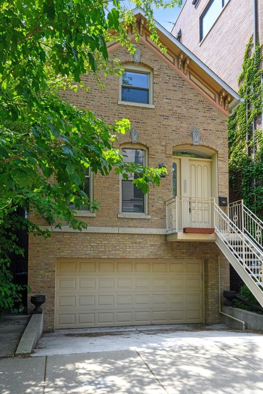 1454 N Wieland Street, Chicago, IL 60610